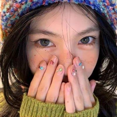 银色悬崖